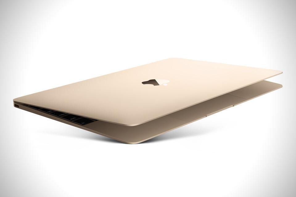 R.I.P., MacBook – On my Om